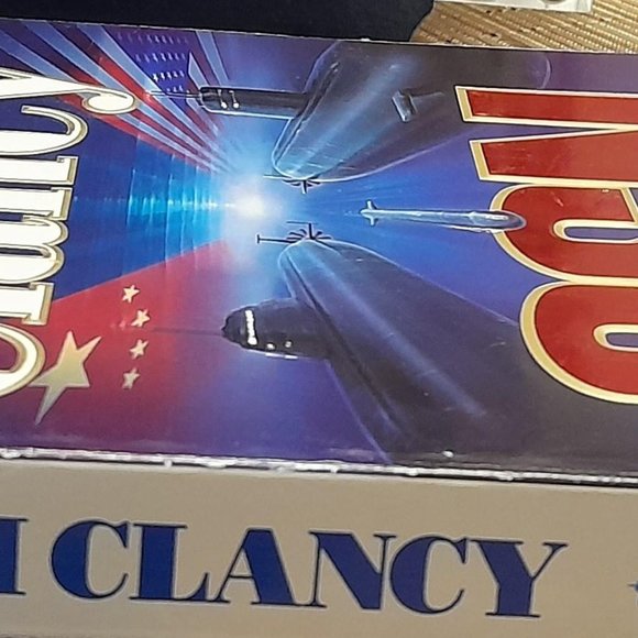 Set of 2 large paperback Tom Clancy Novels. - Picture 16 of 16